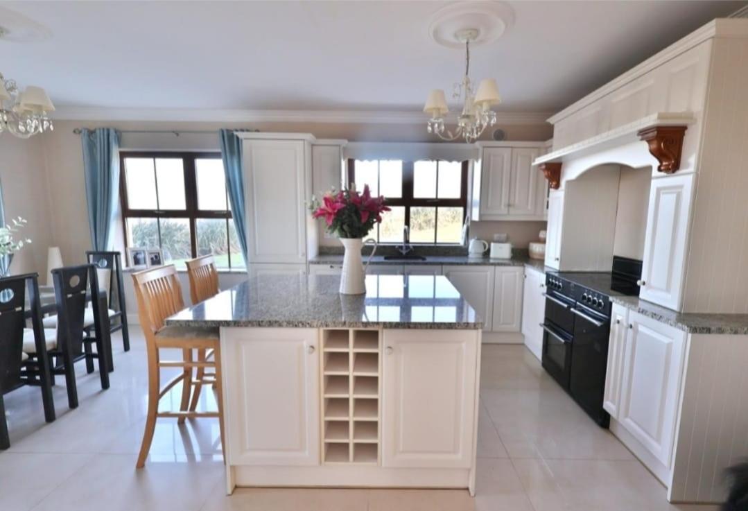 The Cliffs Of Moher Holiday House 杜林 外观 照片